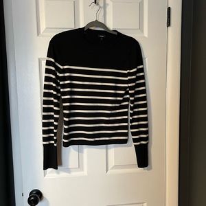 Express silky soft fitted striped crew neck sweater S black and white